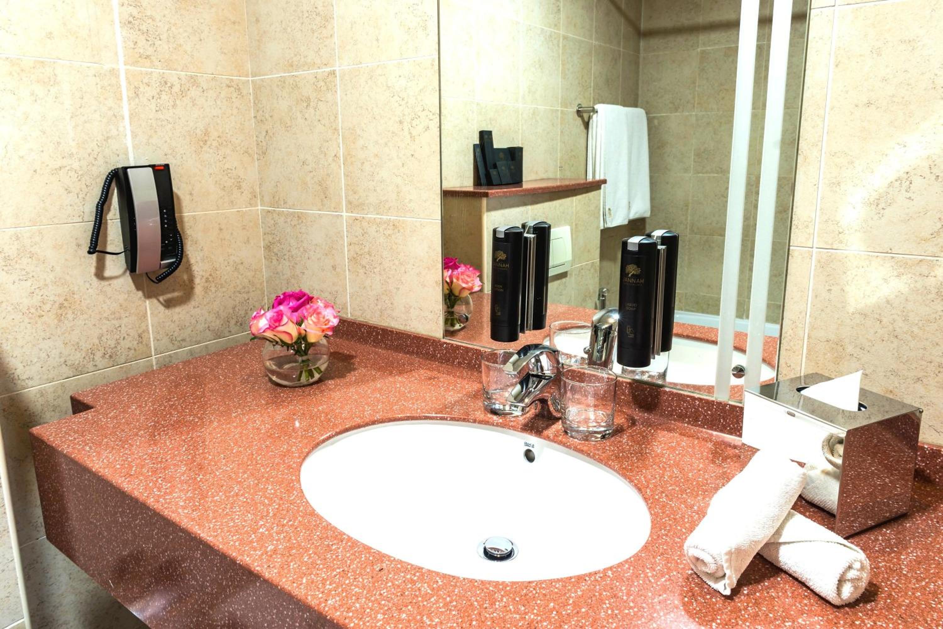 Standard Double or Twin Room photo 3