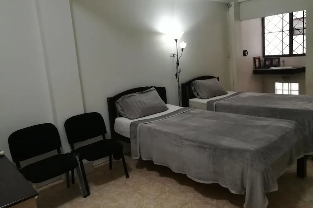 Standard Twin Room - Photo 1