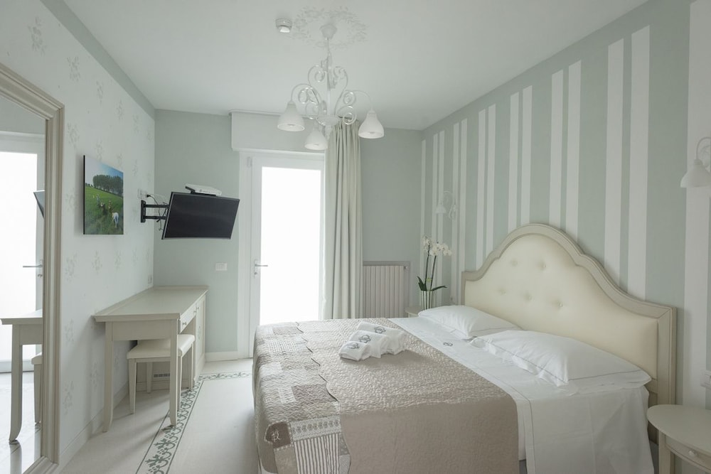 Business Double Room, 1 Bedroom, Balcony, Courtyard View