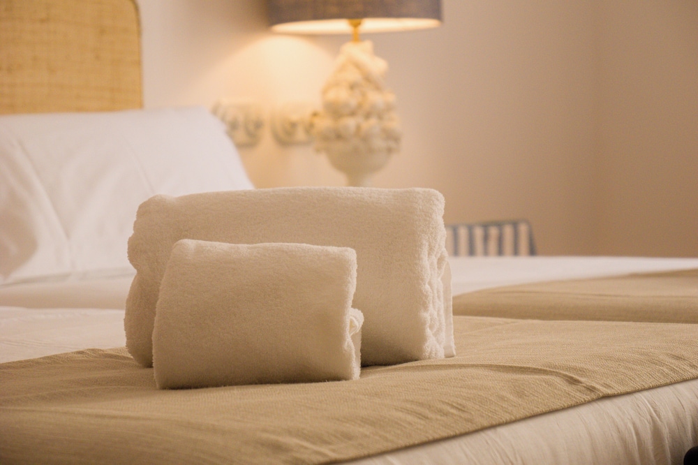 Standard Double Room - Photo 6