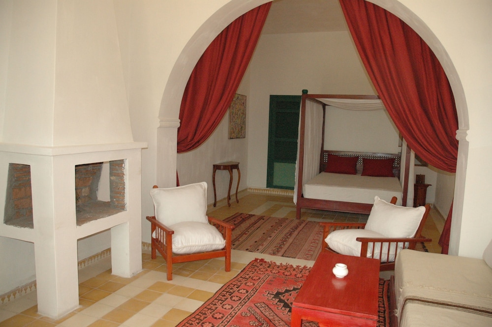 Superior Suite, Garden View, Garden Area photo 2