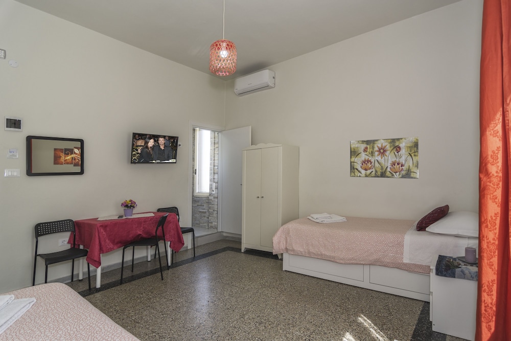 Deluxe Double Room, Private Bathroom, City View