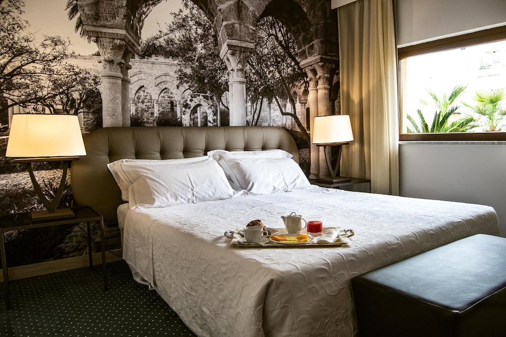 Deluxe Double or Twin Room - Photo 1