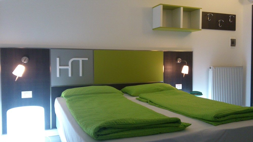 Double Room - Photo 10