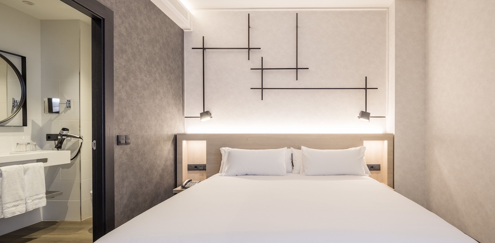 Premium Room - Photo 6