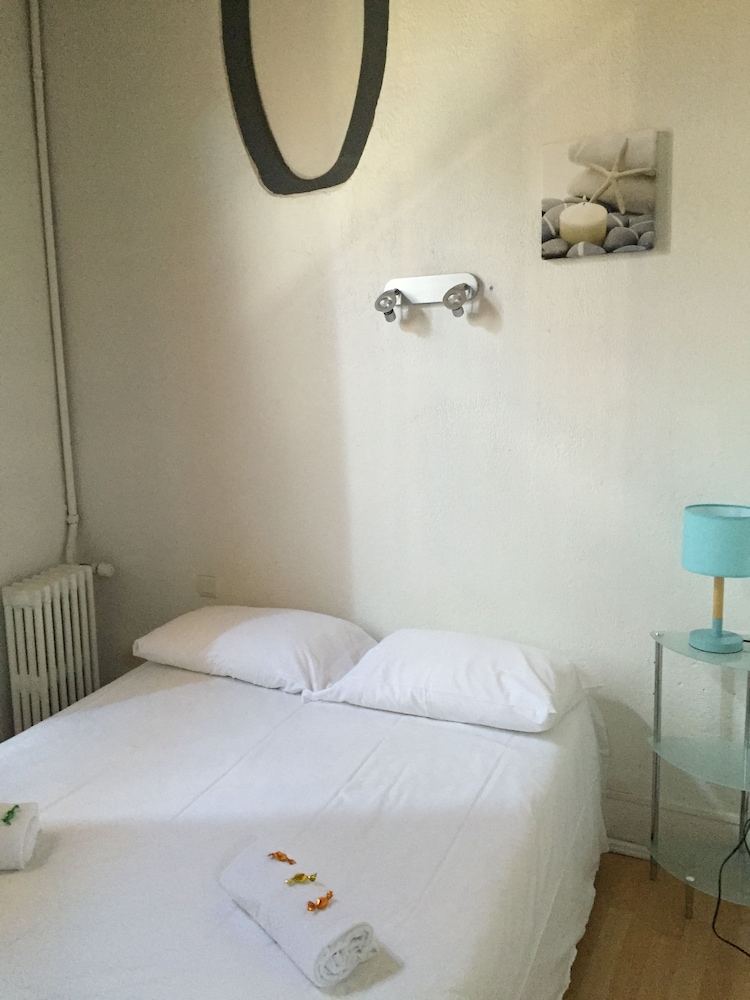 Economy Double Room photo 1