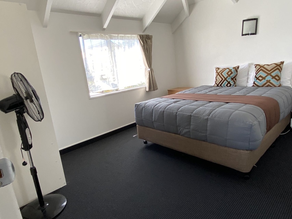 Family Apartment, 1 Bedroom, Non Smoking, Kitchenette photo 2