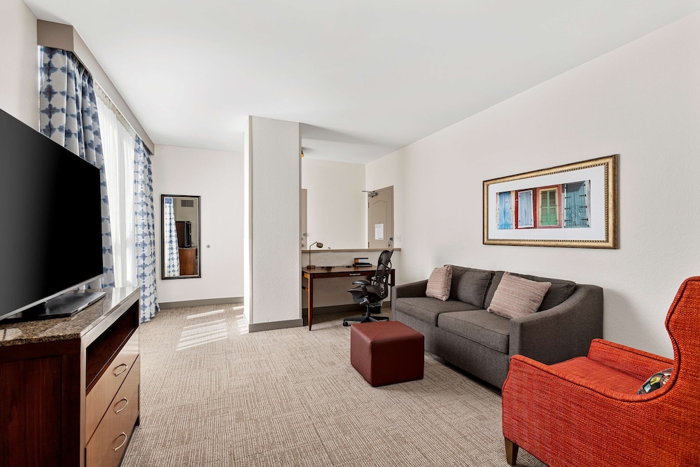 Suite, 1 King Bed, Accessible (Hearing) - Photo 5