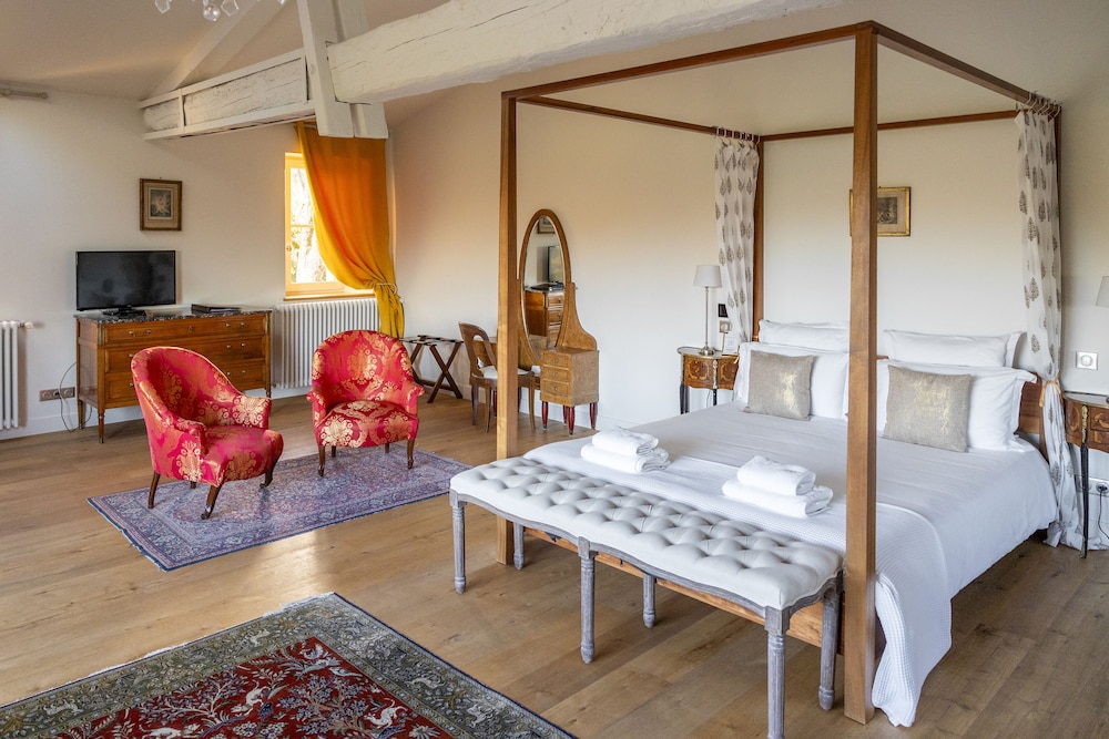 The Cedar suite photo 2