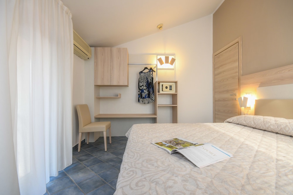 Room, Multiple Beds photo 3