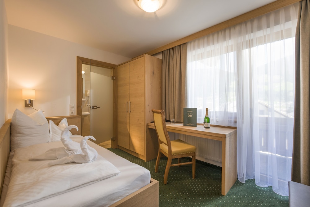 Comfort Single Room, Non Smoking, Mountain View (Rehbock) photo 1