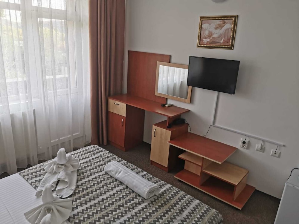 Comfort Room, Balcony, Garden View photo 3