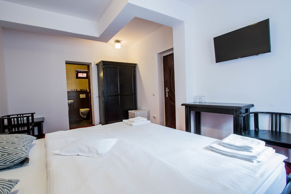 Premium Double Room, 1 Queen Bed photo 3