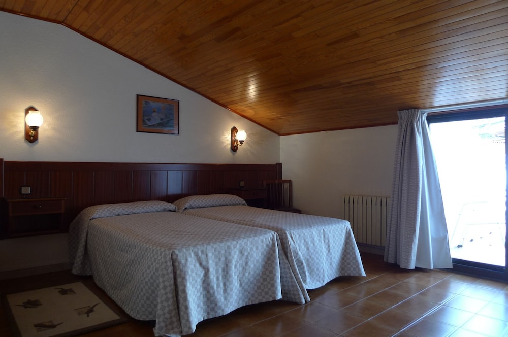 Double Room (Cama Supletoria) photo 3
