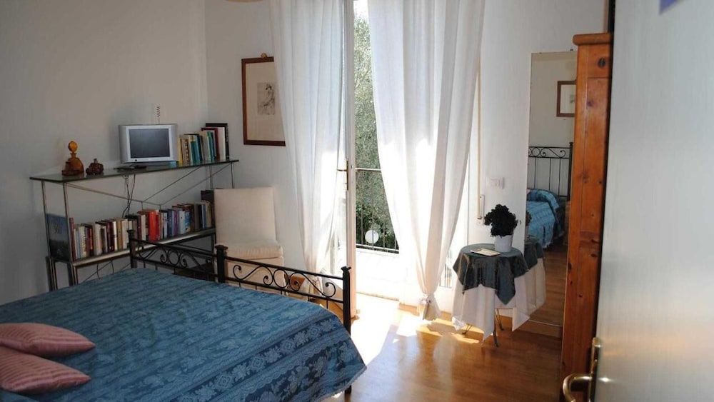 Double Or Twin Room photo 3