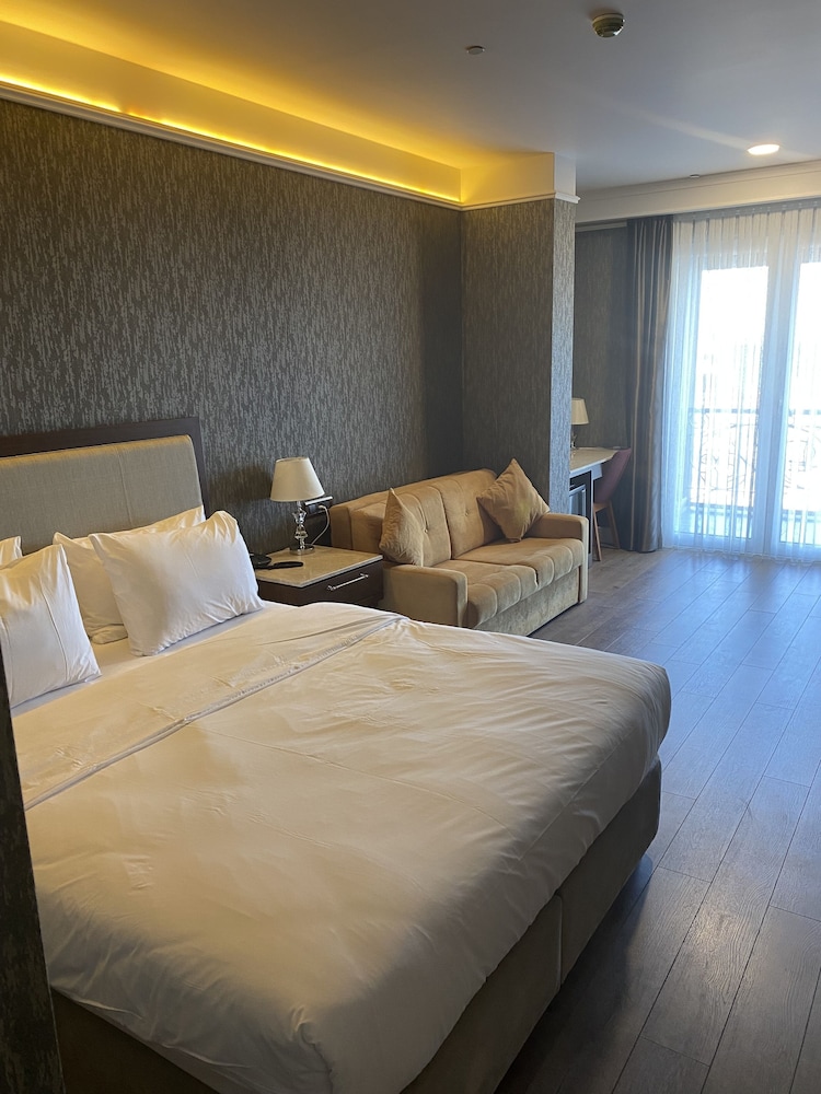 Family Quadruple Room, 2 Bedrooms photo 1