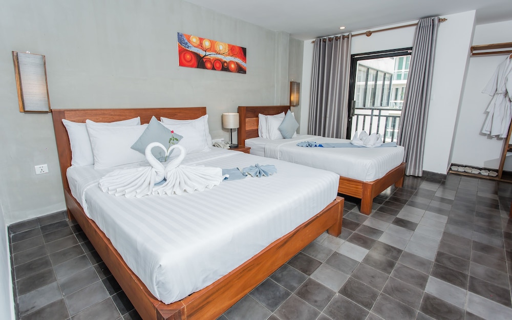 Deluxe Triple Room