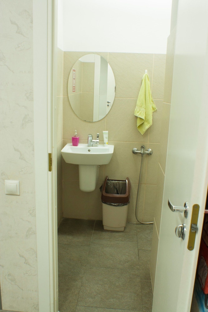 Shared Dormitory, Mixed Dorm (10 guests) photo 2