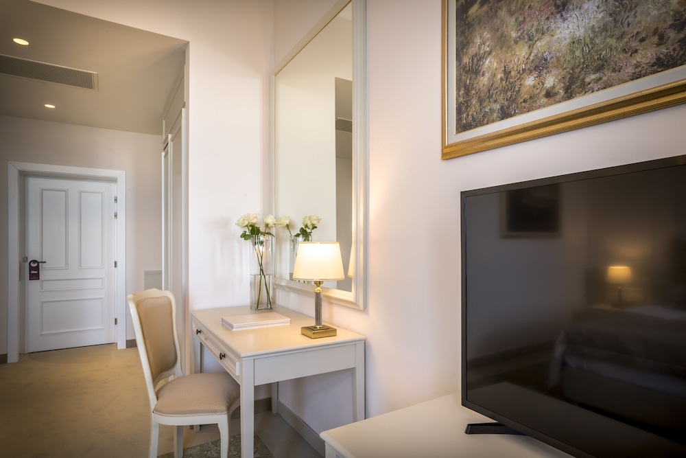 Superior Double Room, Sea View - Photo 2