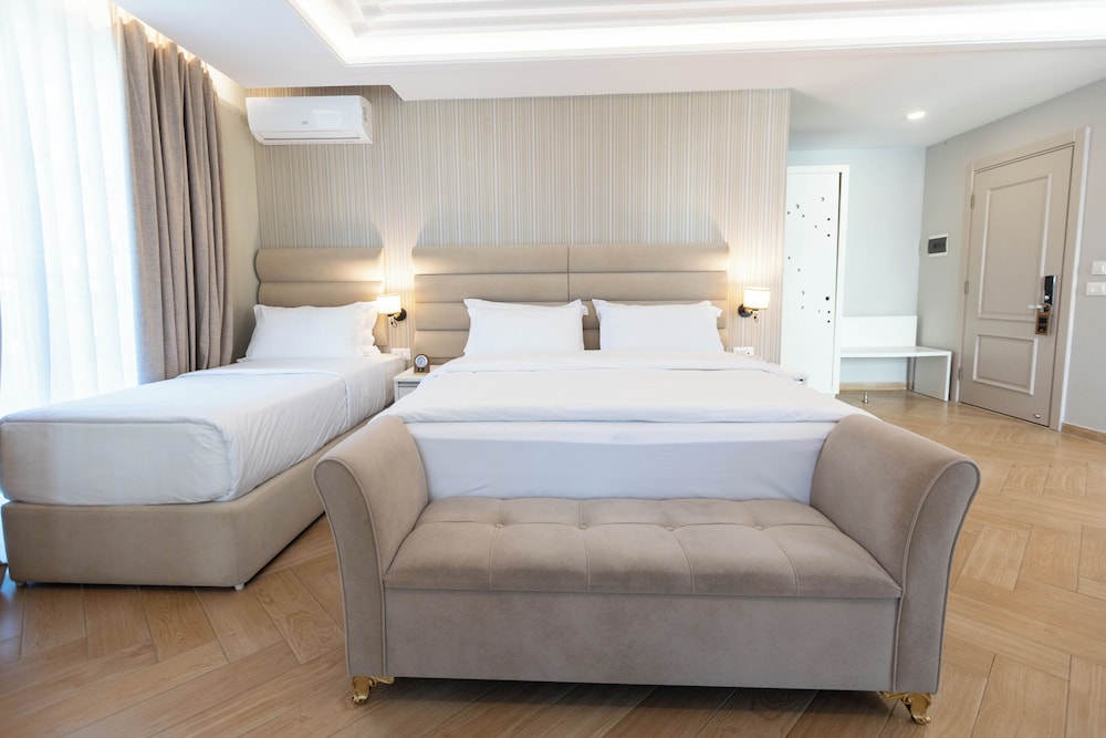 Triple Room, Balcony, Pool View