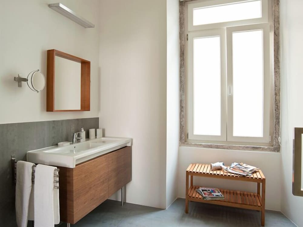 Deluxe Suite - Photo 25