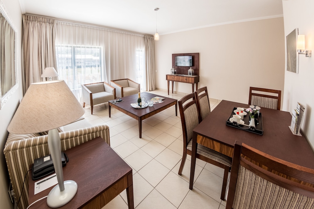 Suite, 2 Bedrooms, Non Smoking photo 2