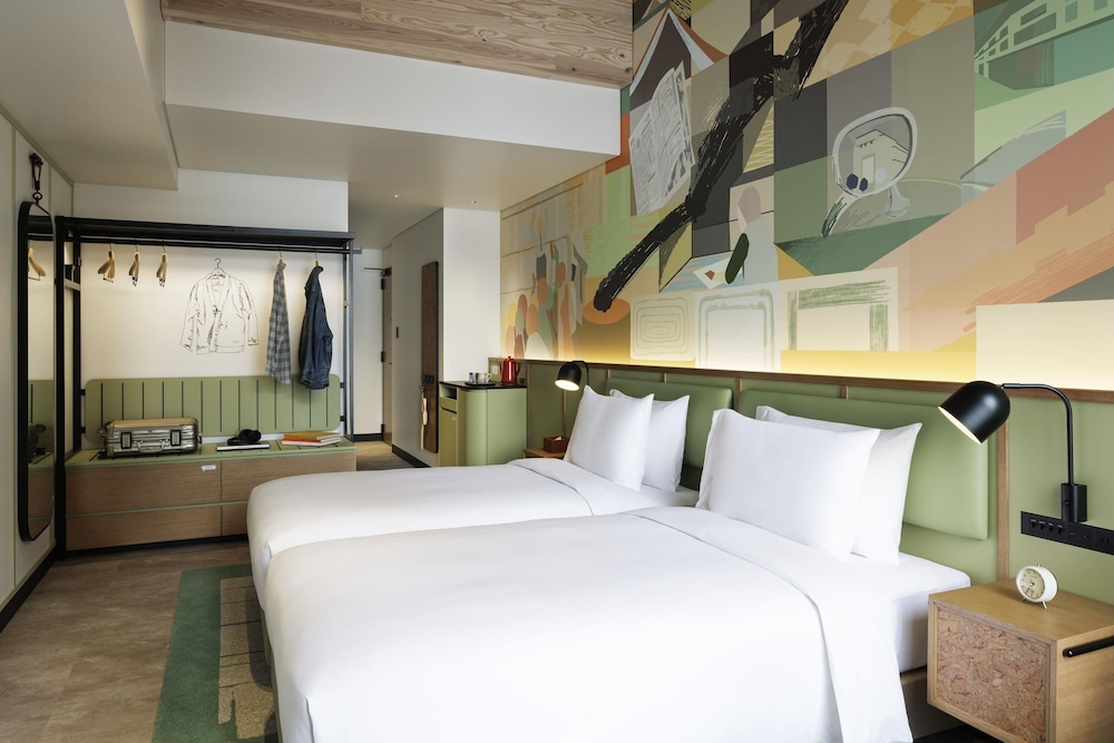 Deluxe Room, 2 Twin Beds photo 3