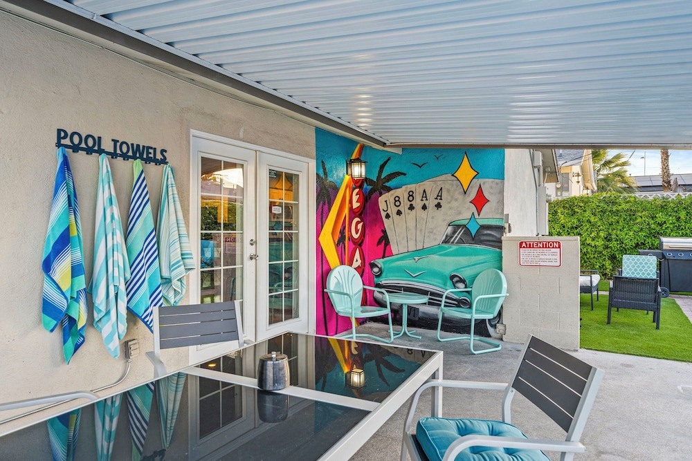 Highly Upgraded 4bd2bath Home With Private Pool, Billede 2