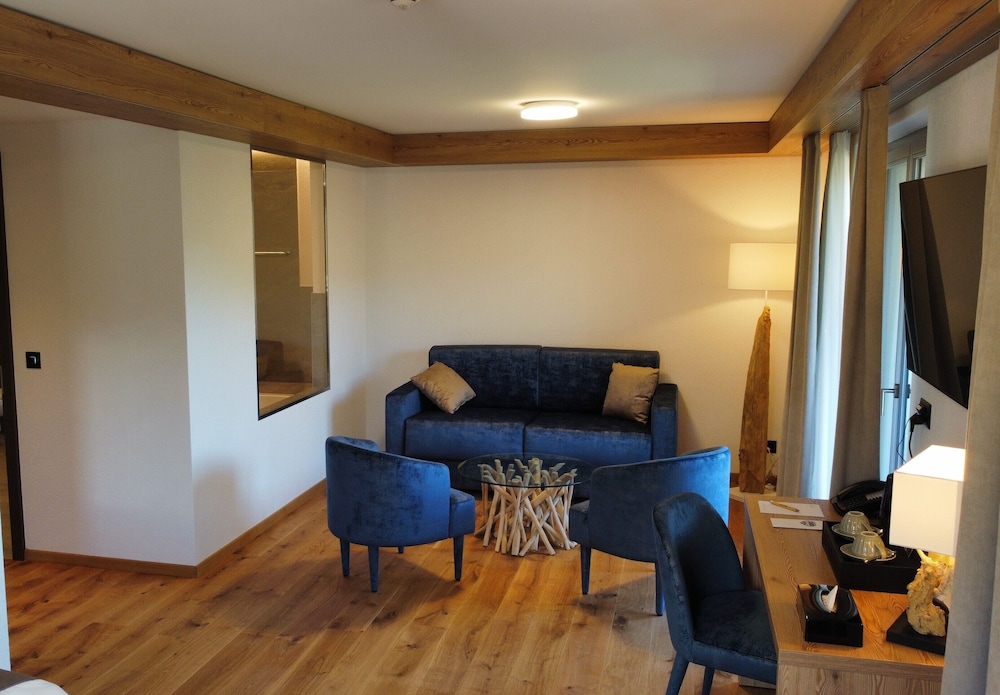 Junior Room