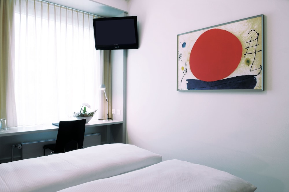 Business Room, 1 Queen Bed - Photo 5