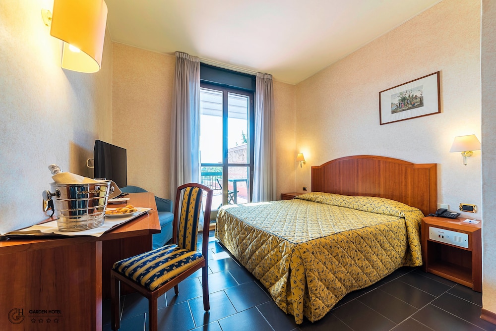 Quadruple Room photo 2