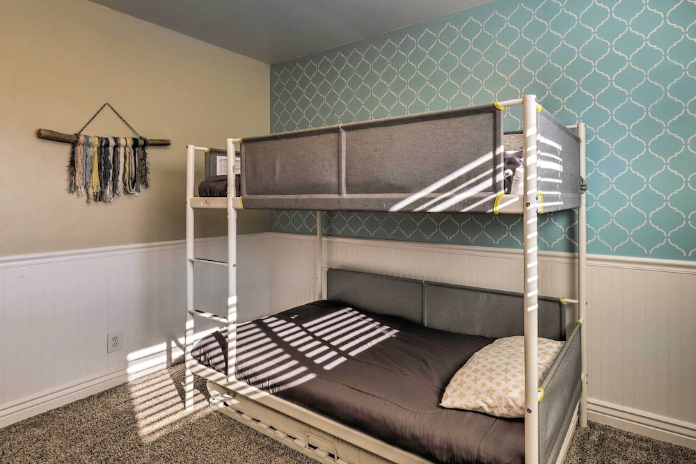 House (4 Bedrooms) photo 2