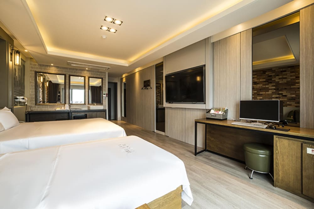 Deluxe Twin Room, Multiple Beds, Non Smoking, Ocean View - Photo 3