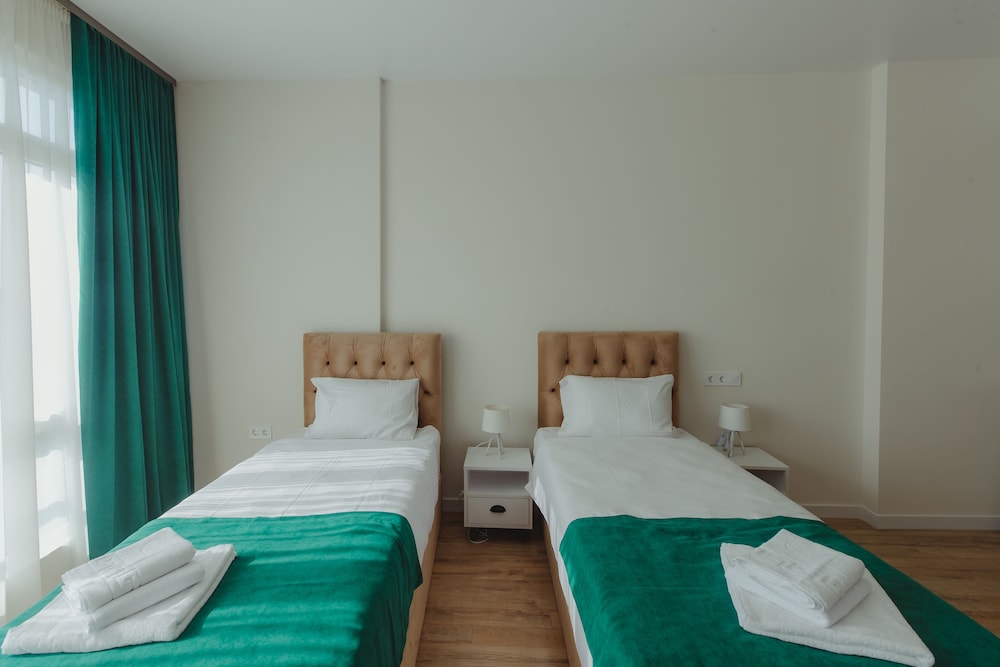 Standard Twin Room With Pool/Sea View - Photo 1