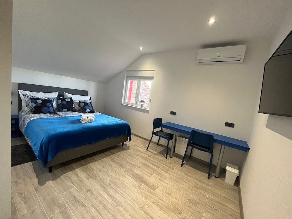 Economy Room photo 1