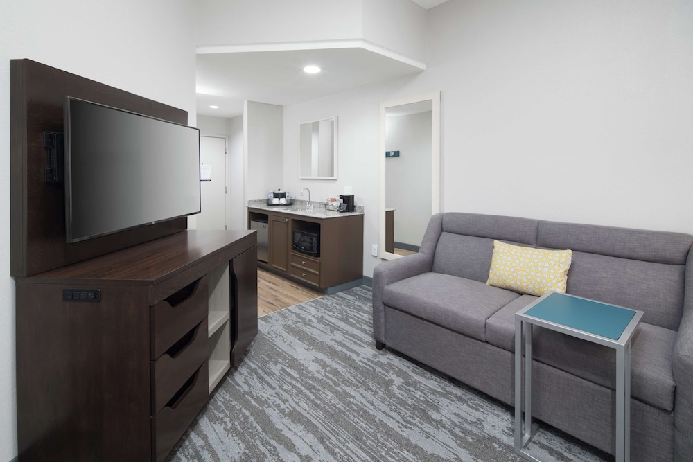 Suite, 2 Queen Beds, Non Smoking - Photo 7