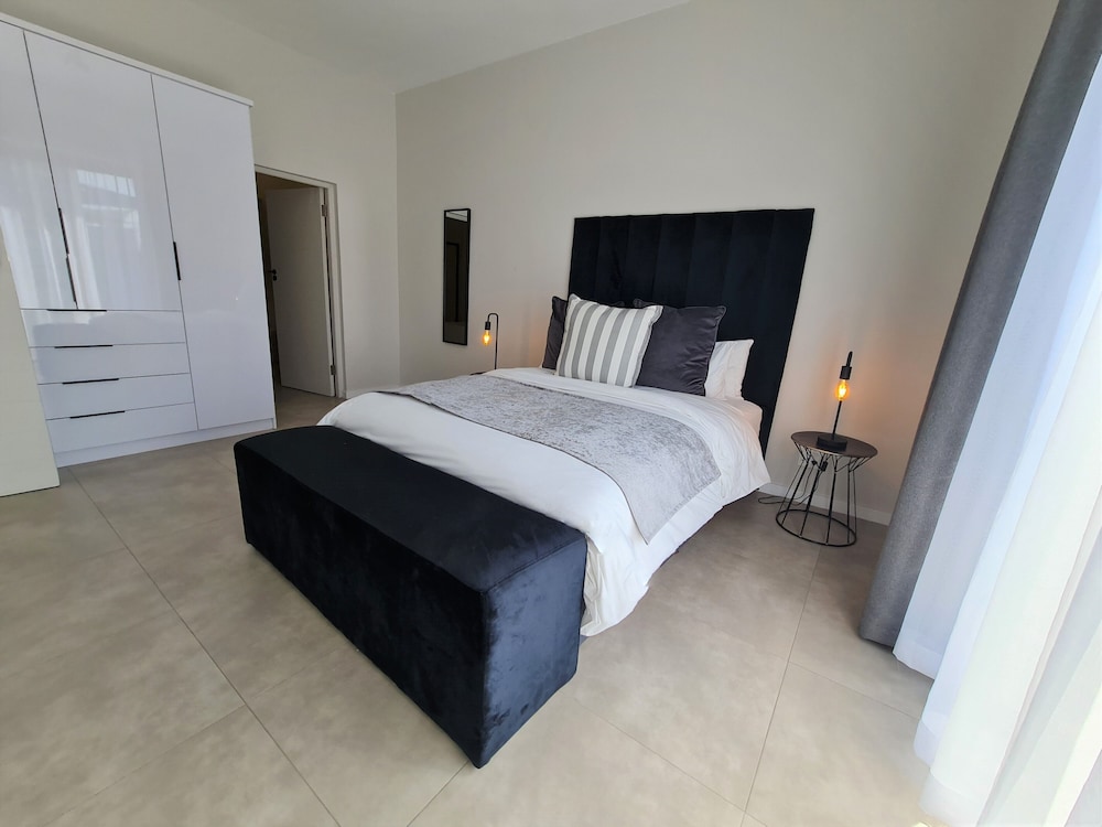 Executive Apartment photo 2