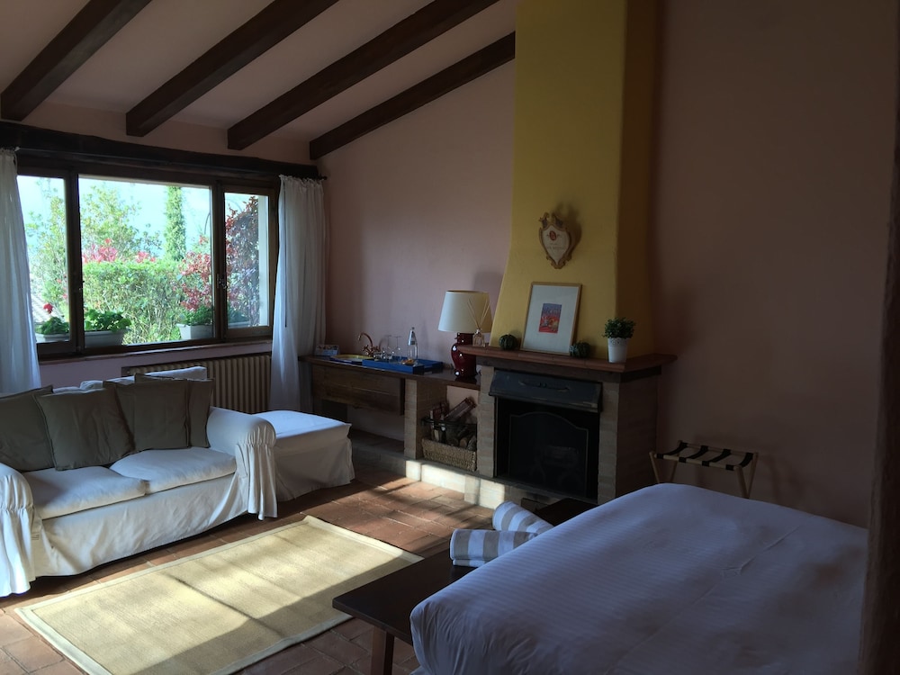Luxury Suite, Patio, Park View photo 3