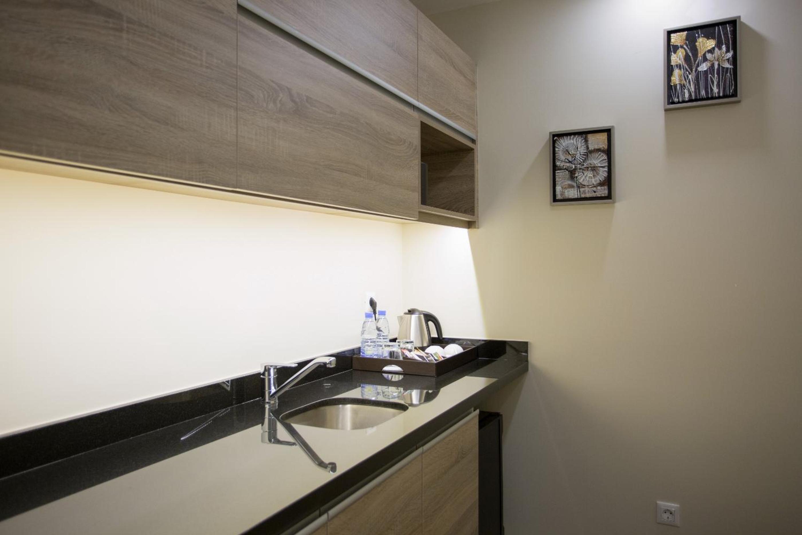 Two-Bedroom Suite with Sea View photo 3