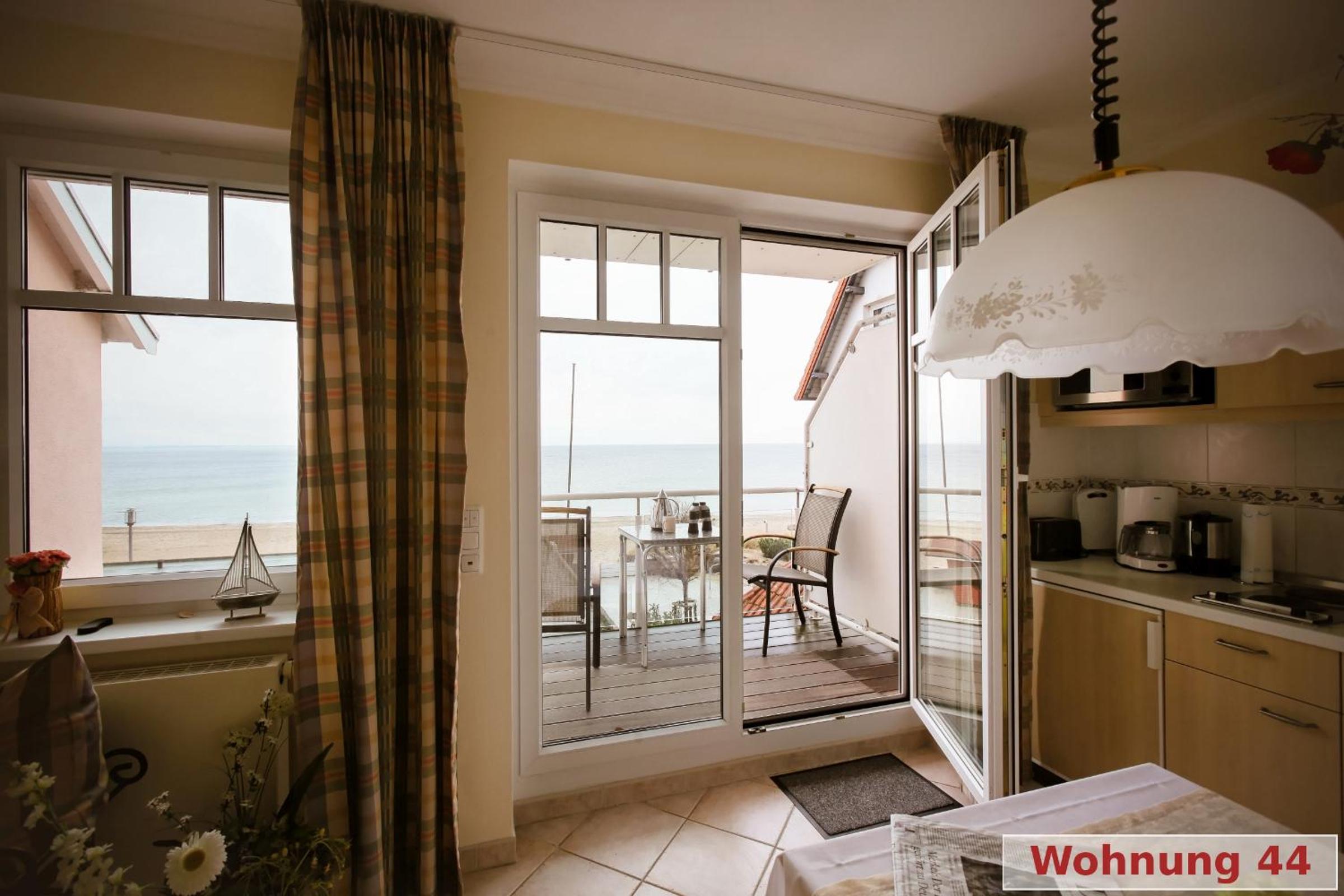 Apartment 44 with Balcony and Sea View photo 3