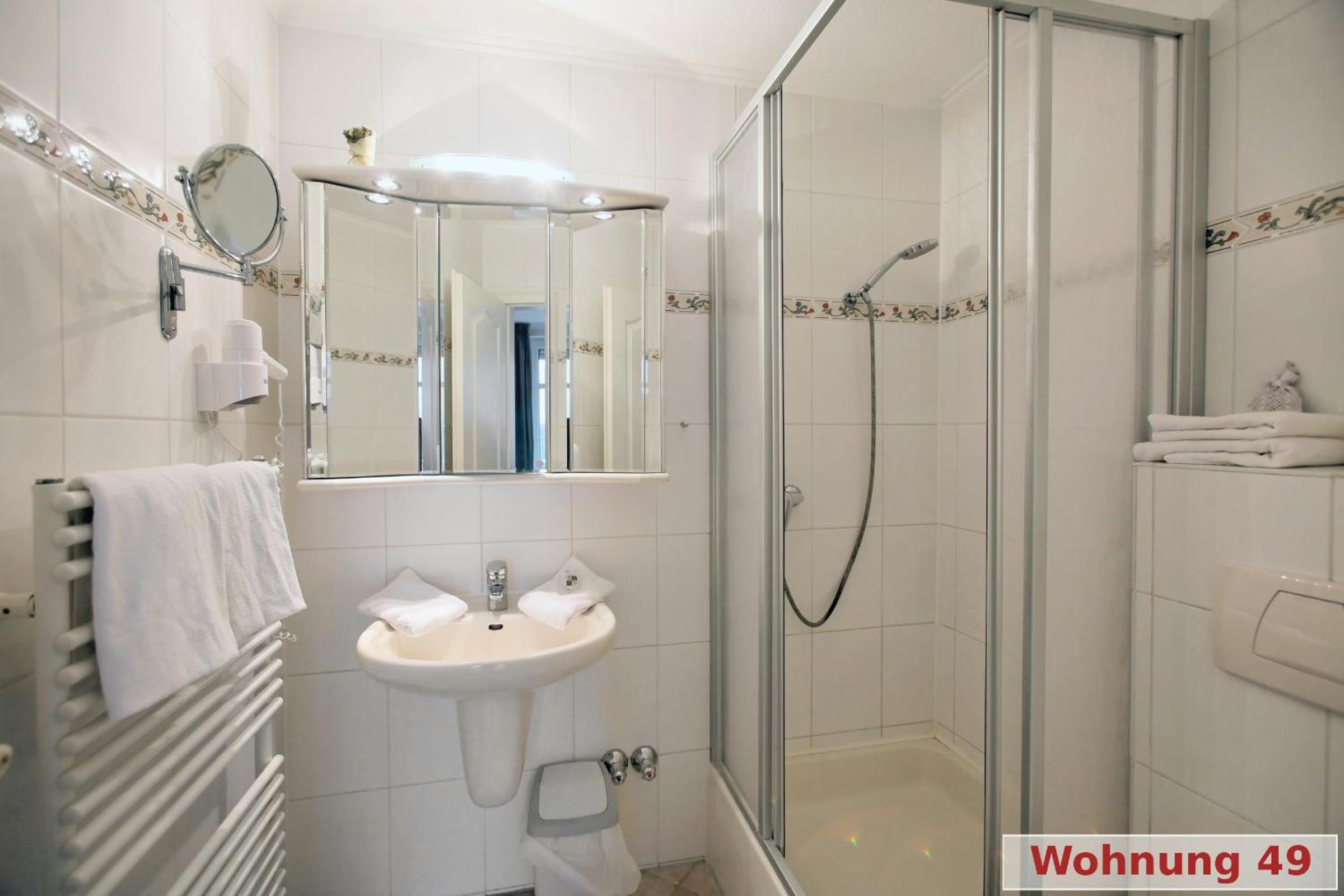 Apartment 49 - Photo 6
