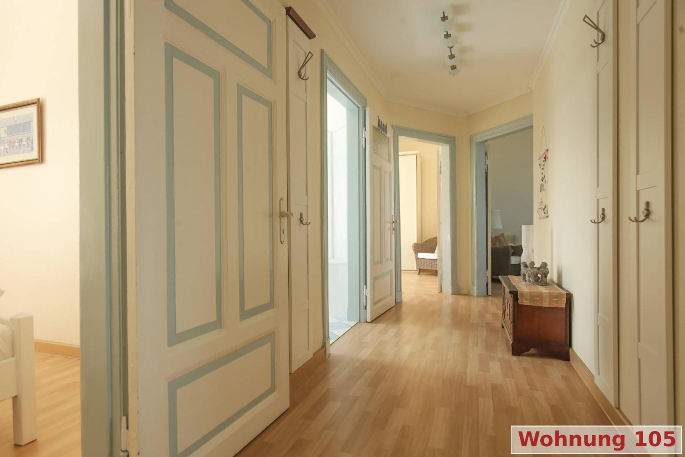 Apartment 105 with Sea View - Photo 3