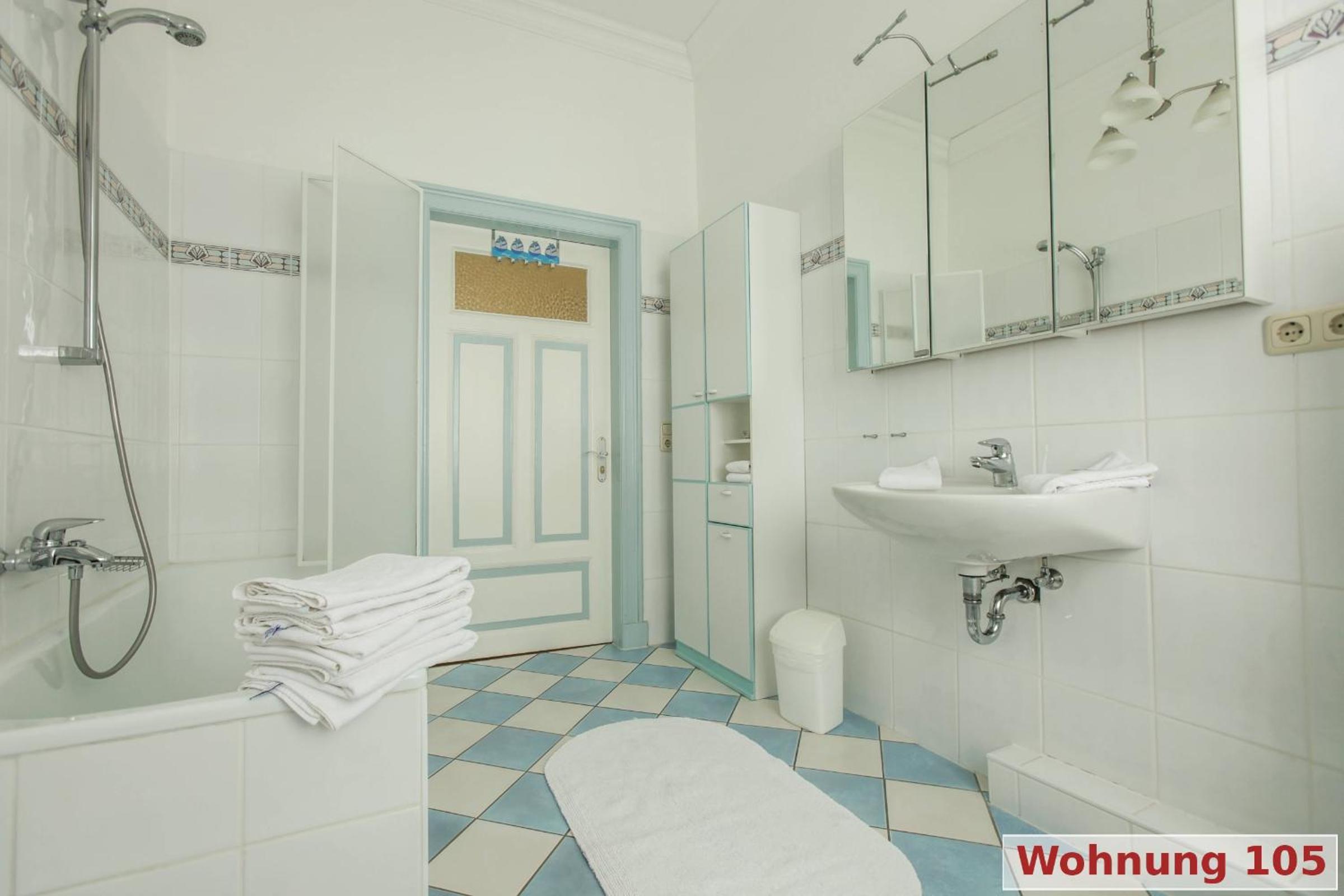 Apartment 105 with Sea View - Photo 7