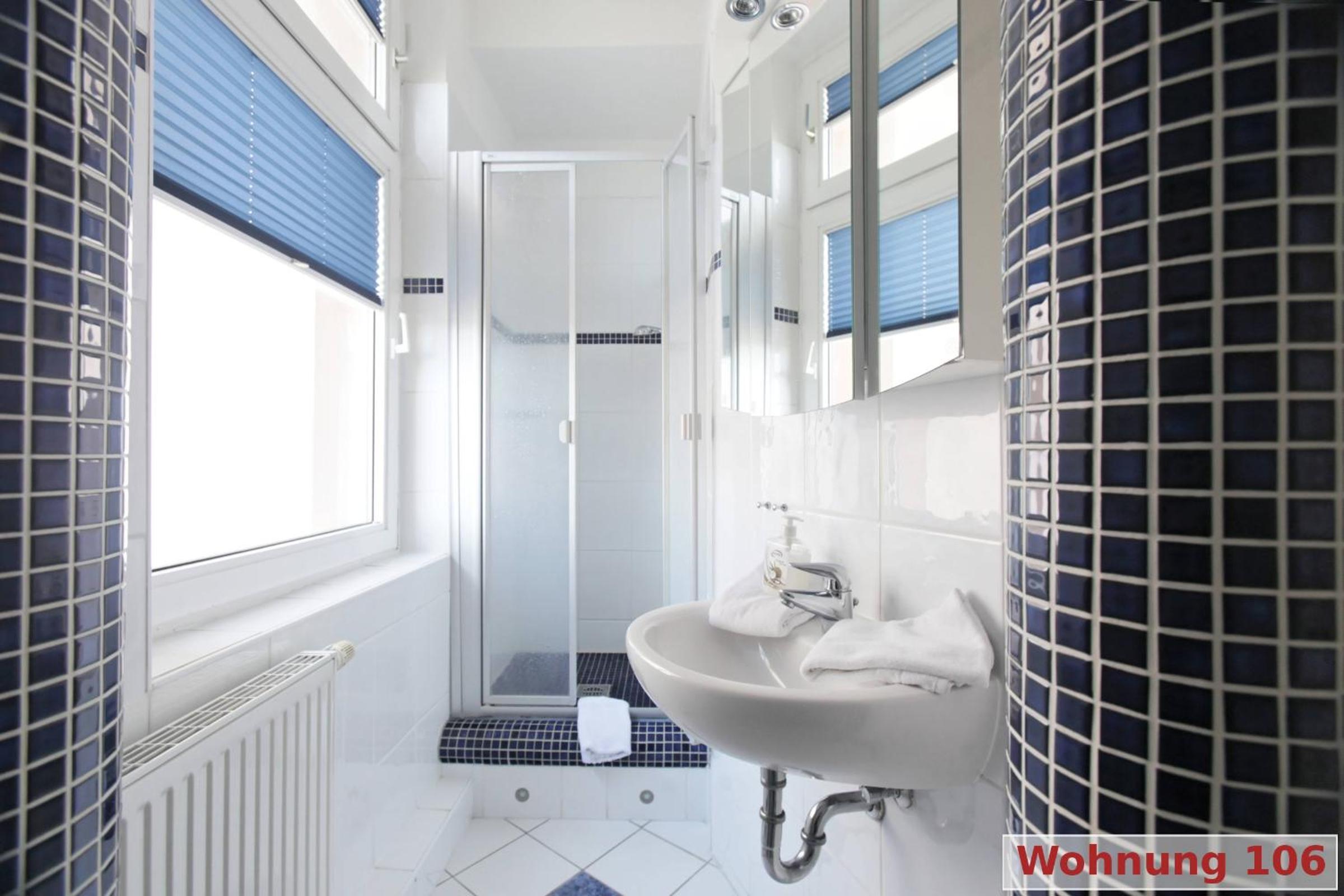 Apartment 106 with Sea View - Photo 4