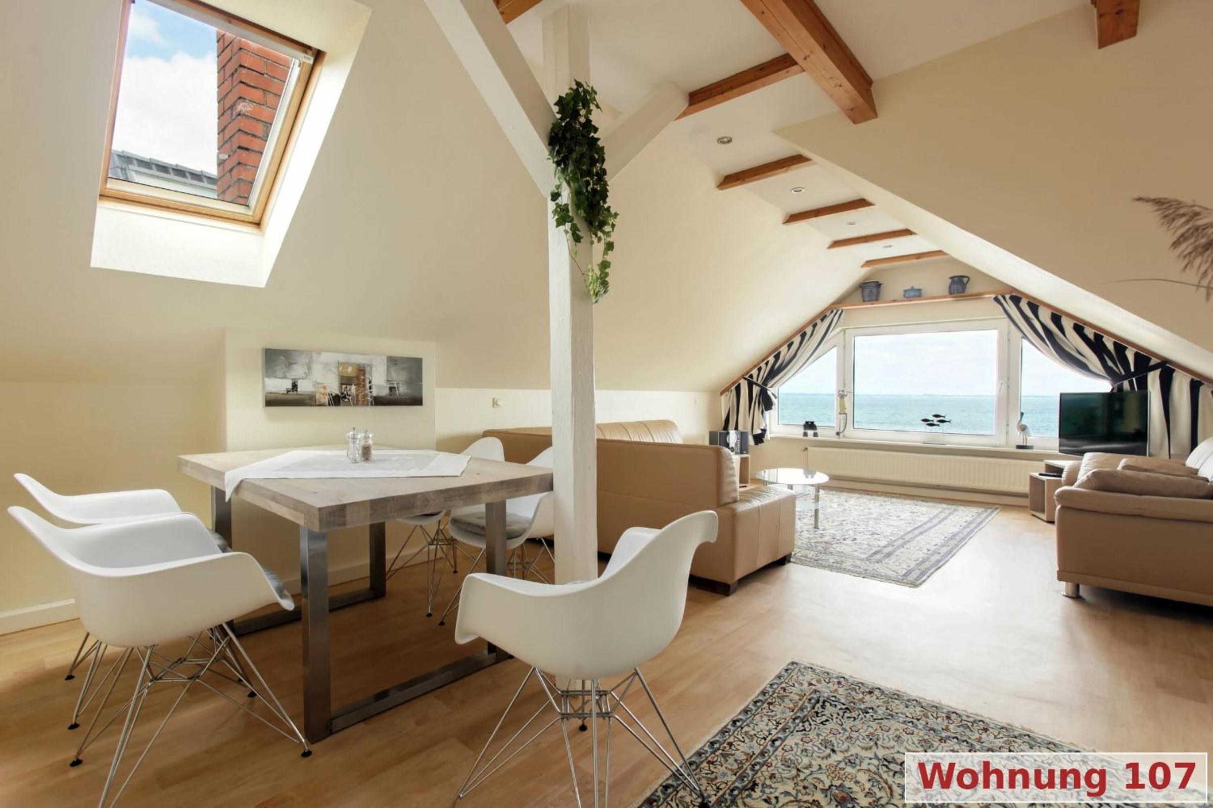 Apartment 107 with Sea View