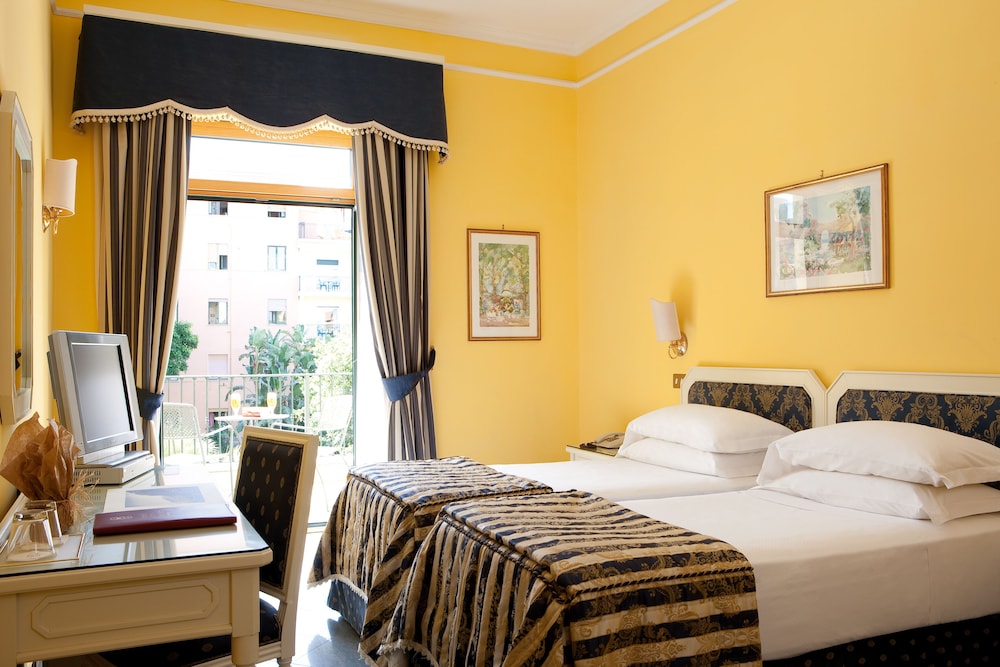 Superior Triple Room, Garden View - Photo 2