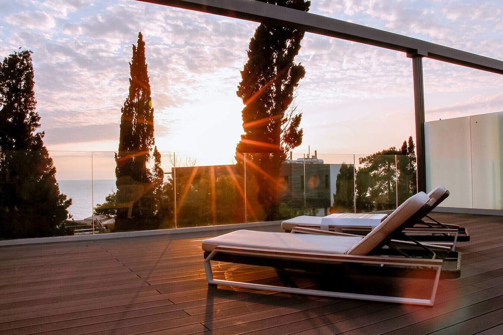 Villa photo 3