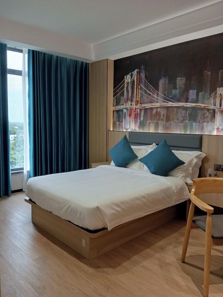 Presidential Suite, 2 Bedrooms, Balcony, City View photo 1