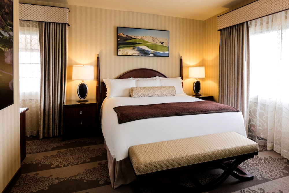 Paramount Suite - Photo 1