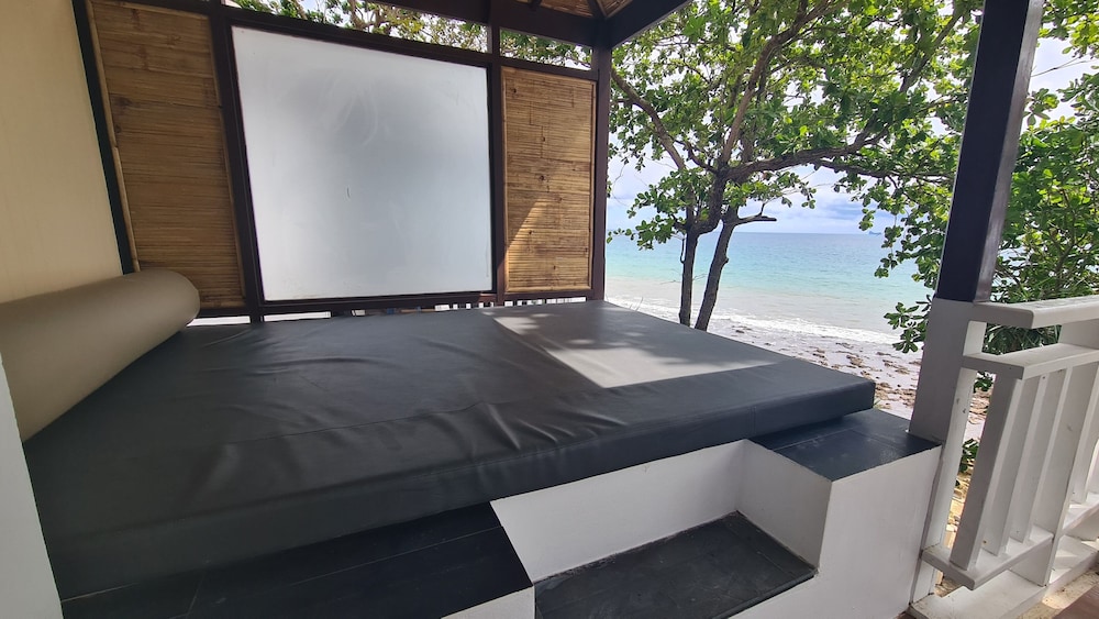 Premium Villa, 1 King Bed, Ocean View - Photo 3